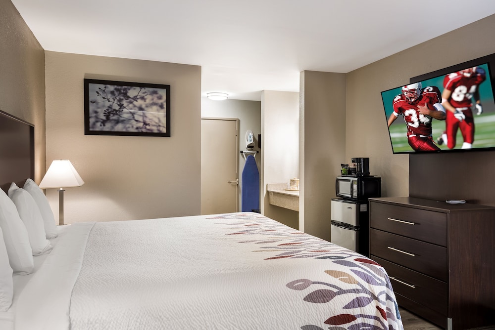 Red Roof Inn Allentown South - photo 24