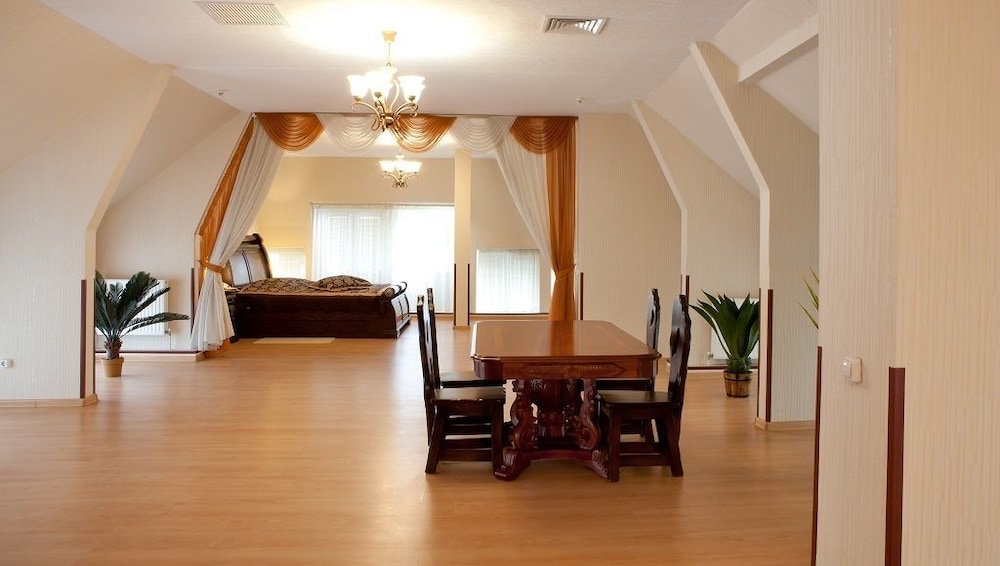 Hotel Complex Verhovina - last minute hotel in Kyiv