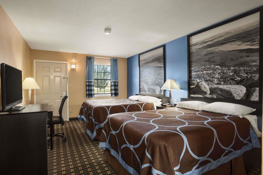 Super 8 by Wyndham Henryetta - photo 7