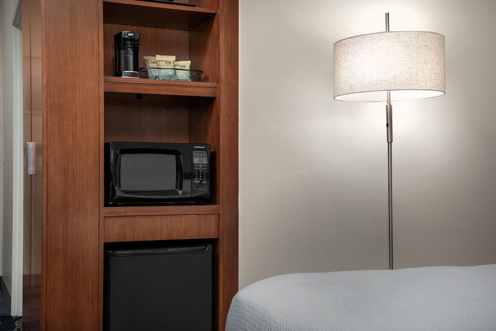 Fairfield Inn & Suites by Marriott Panama City Beach - photo 12