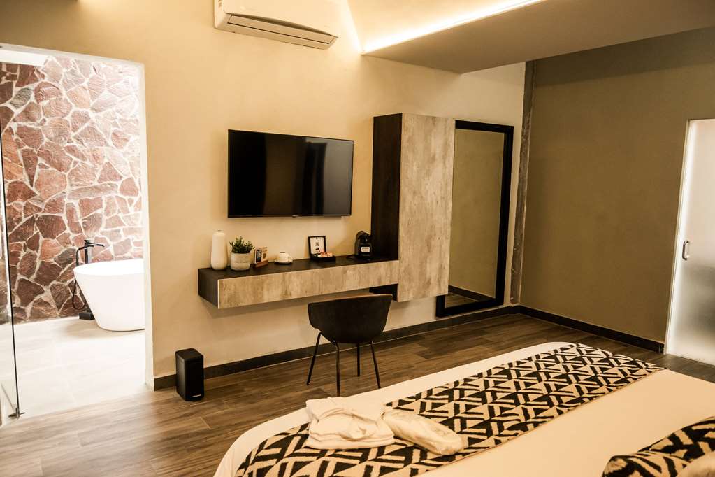 Guest room