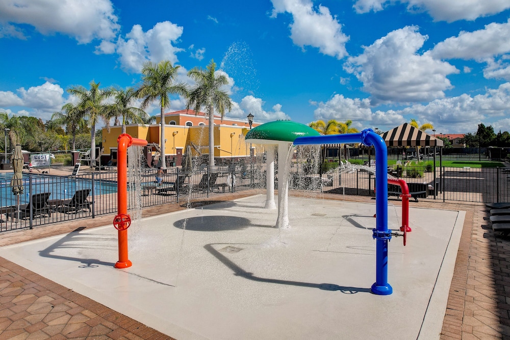 Emerald Greens Hotel Condo Resort - photo 15