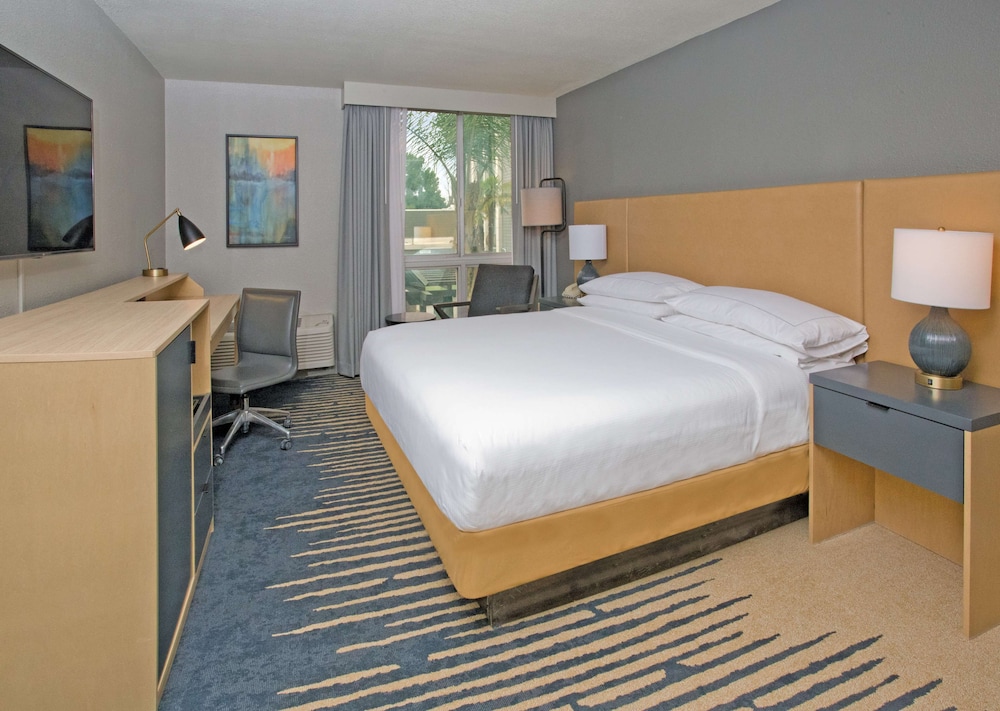 DoubleTree by Hilton Chico - photo 13