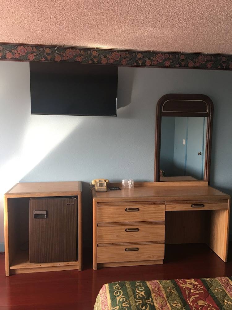 Chester Inn Motel - photo 14