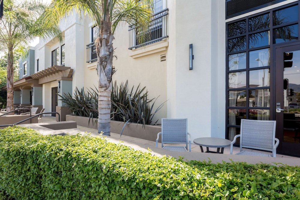 Hampton Inn Santa Barbara Goleta - photo 40