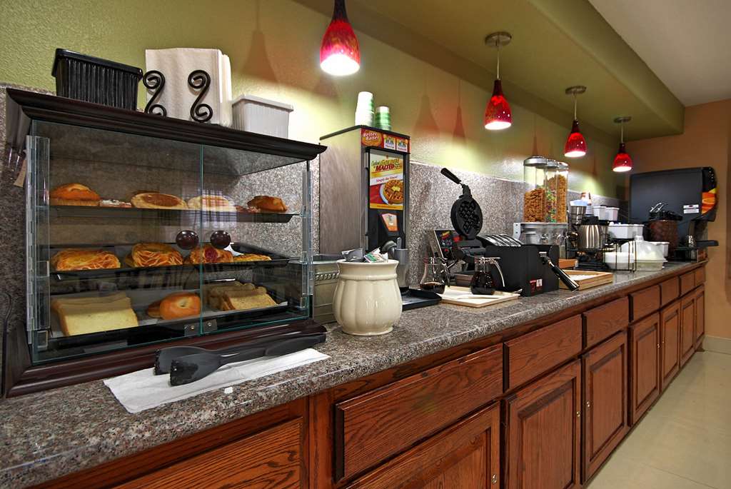 Americas Best Value Inn Sinton - photo 16