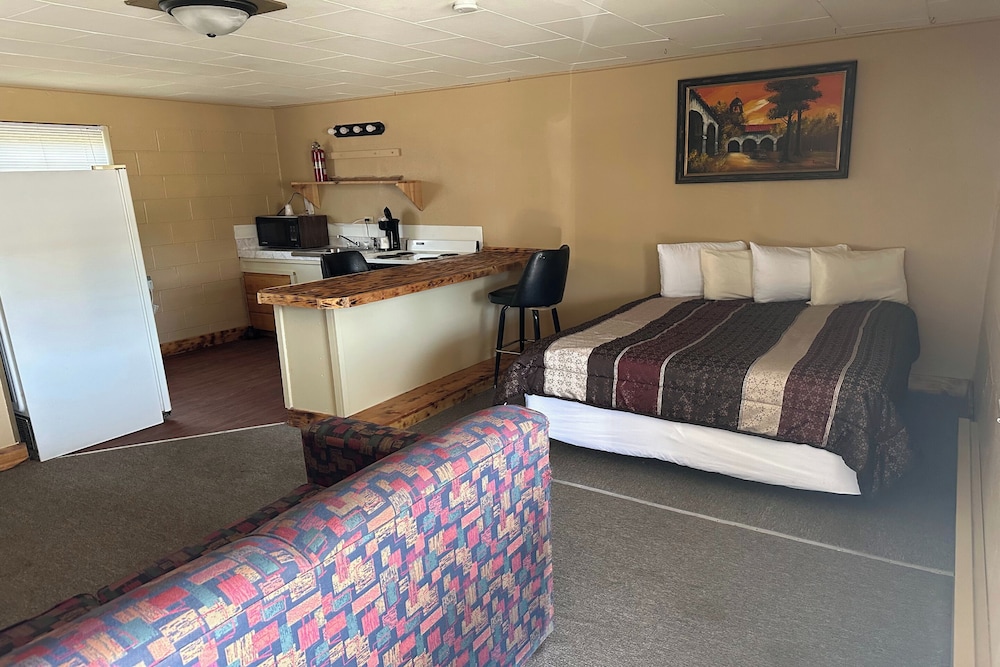 Love Hotels Murdo by OYO on Interstate 90 - photo 15