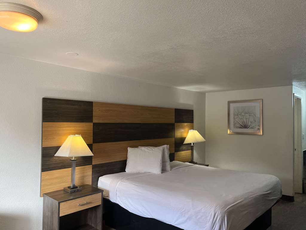 Motel 6 Cross Lanes WV Goff Mountain Rd - photo 3