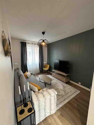 Le Saint Mande Elegant Et Pratique Metro 1 a Deux Pas — hotel in Saint-Mande