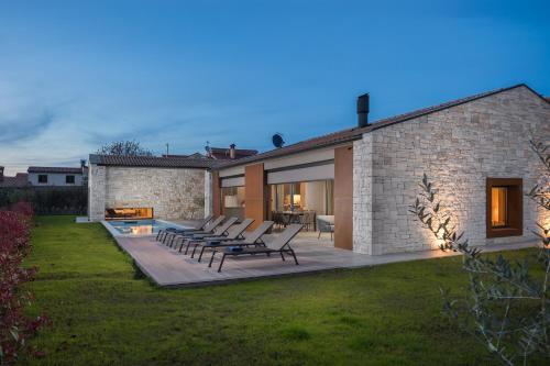 Oliba in Bale, Croatia