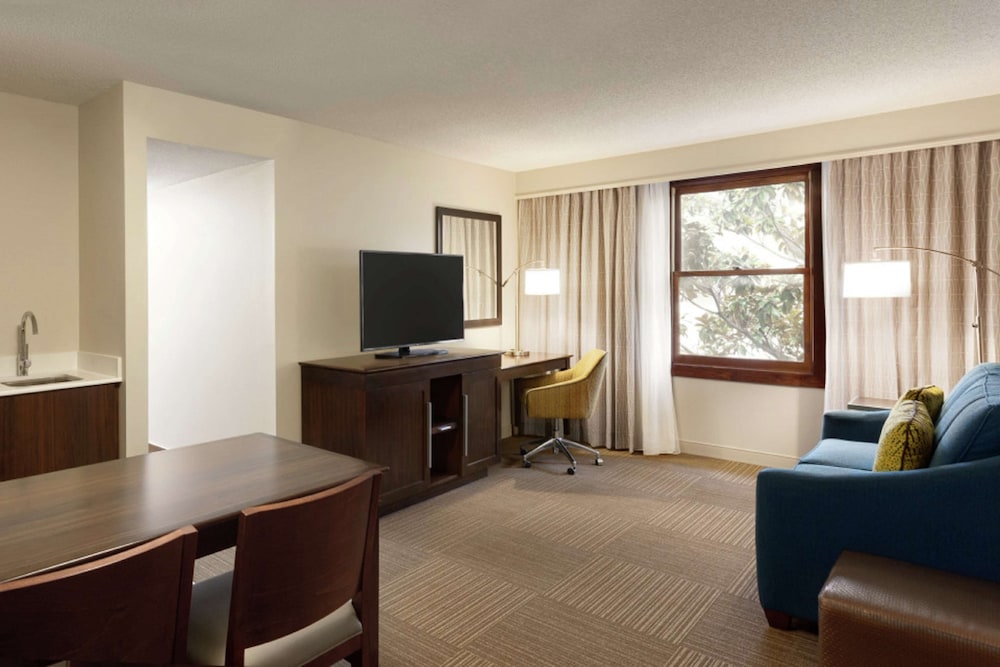 Hampton Inn & Suites Springdale - photo 23
