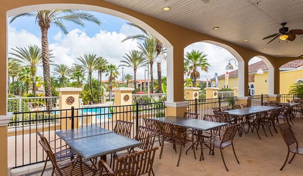 Maria's Regal Palms Resort Townhouse - photo 19