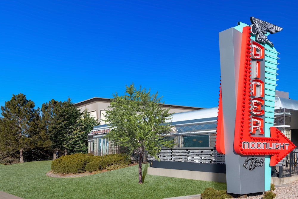 Hampton Inn Denver International Airport - photo 27