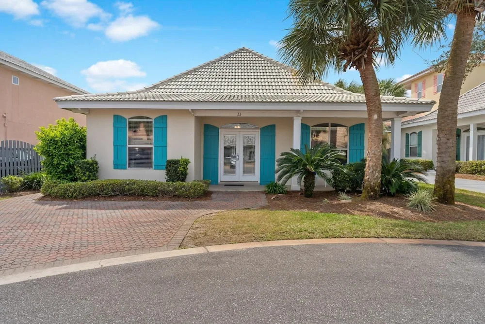 7 Seas - carbon neutral hotel in Destin