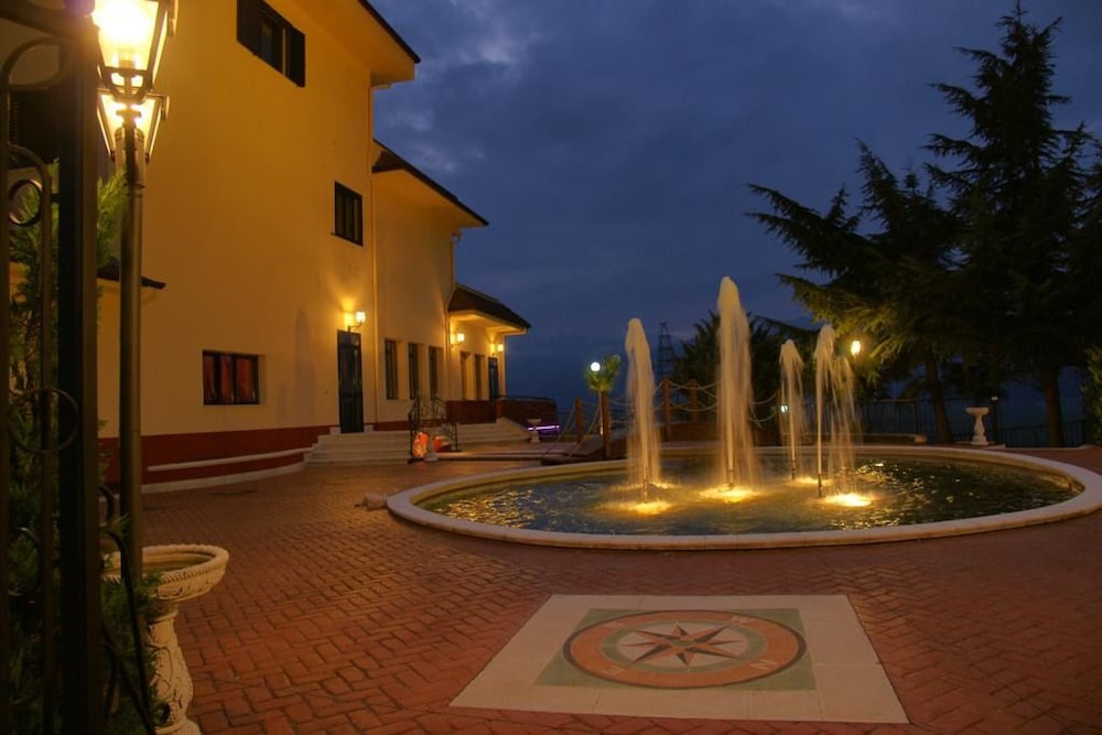 Kristall Palace Hotel — hotel in Atena Lucana
