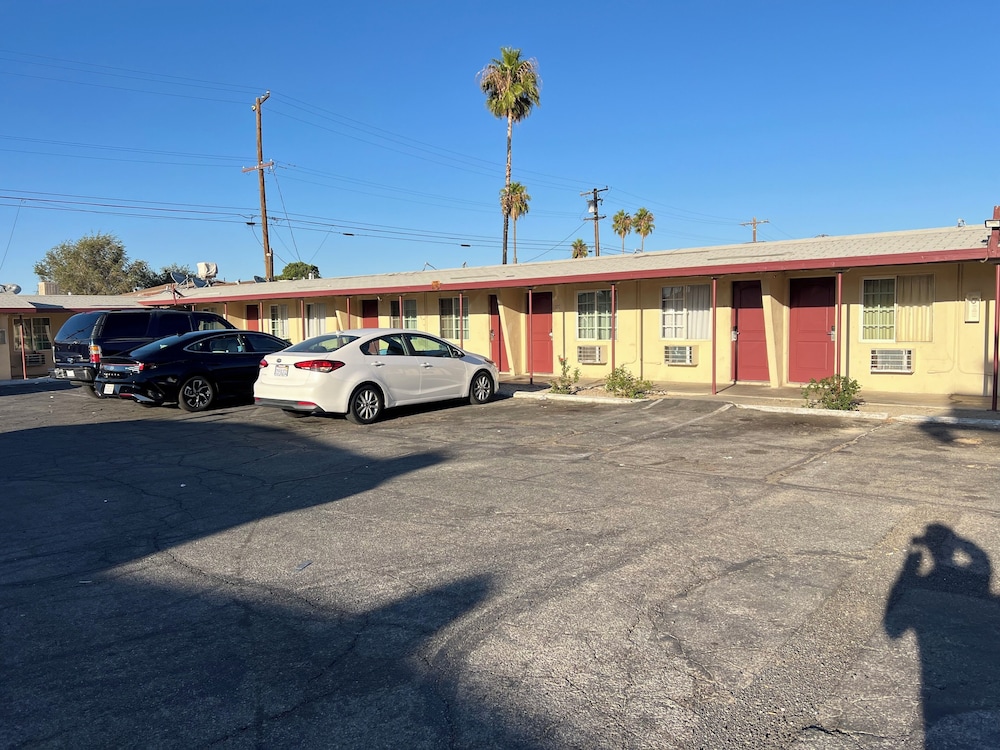 Sai Park Motel - photo 2