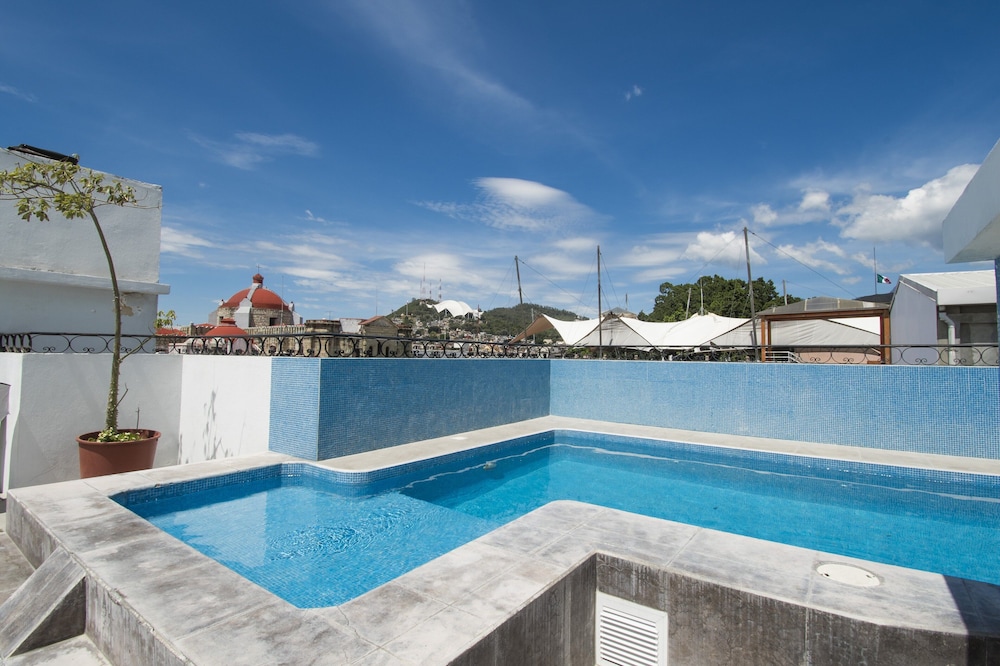 Rooftop pool