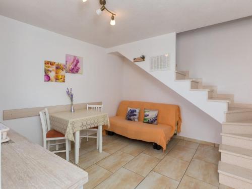 Apartments Lovro Duplex One Bedroom Apartment with Terrace and Partial Sea View 1