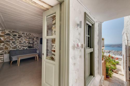 Artdecosyros Junior — Ano Syros — photo 2