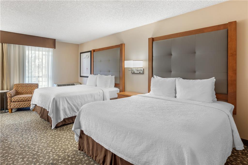 Best Western Plus Oak Harbor Hotel & Conference Center - photo 4