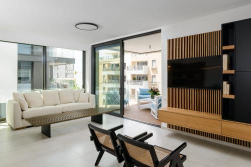 Wood Up by HolyGuest — 4-Star Luxury Hotel in Tel Aviv, Israel