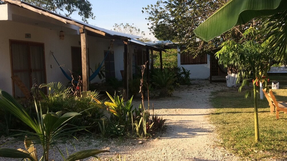 Xul Ha Coco - carbon neutral hotel in Xul-Ha