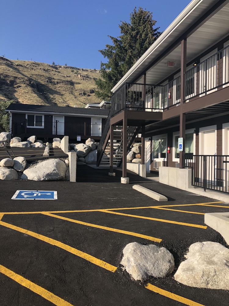 The Roosevelt Hotel Yellowstone - photo 41