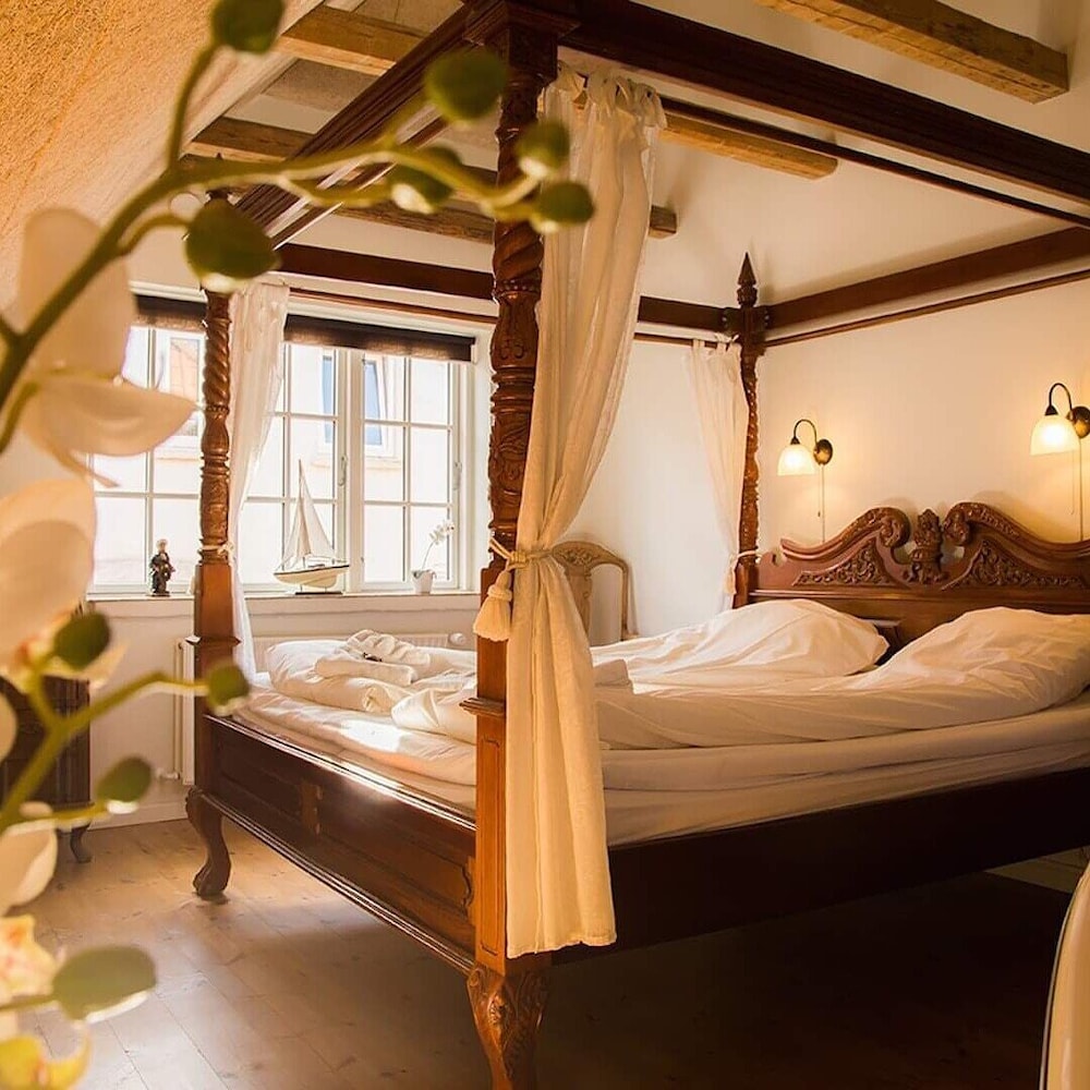 Boutique Hotel Postgården - last minute hotel in Holsted