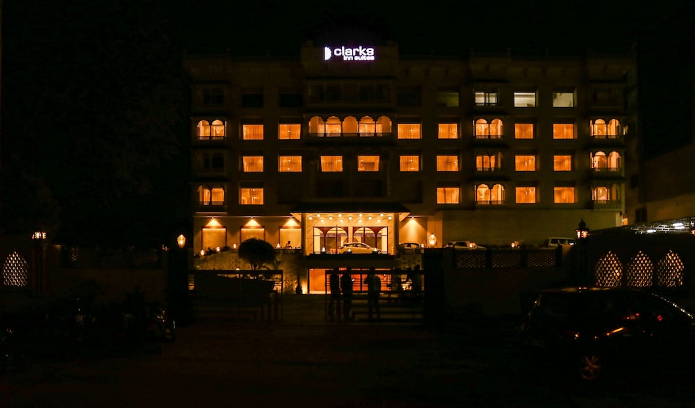 Clarks Inn Suites Raipur in Raipur, India