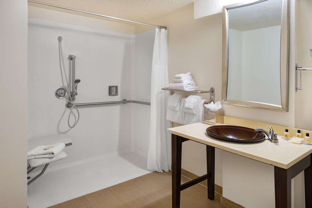 Wyndham Sacramento - photo 16