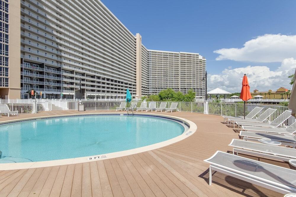 Laketown Wharf Resort by Panhandle Getaways - photo 13