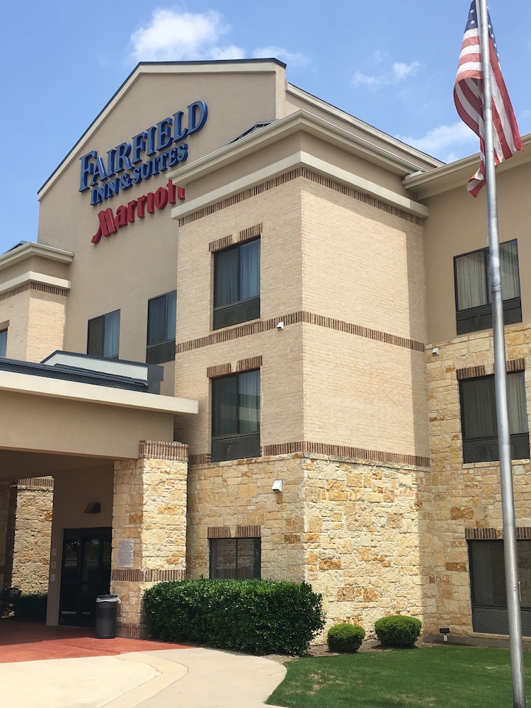 Fairfield Inn & Suites by Marriott Dallas Mansfield - photo 22
