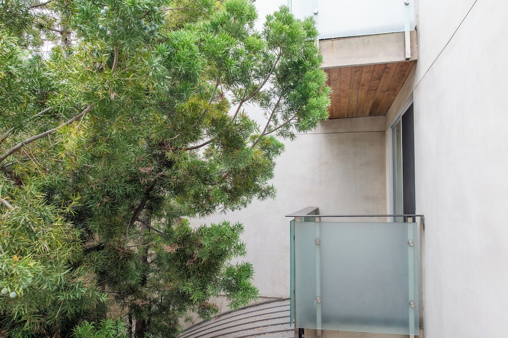 Sirtaj Beverly Hills - photo 37