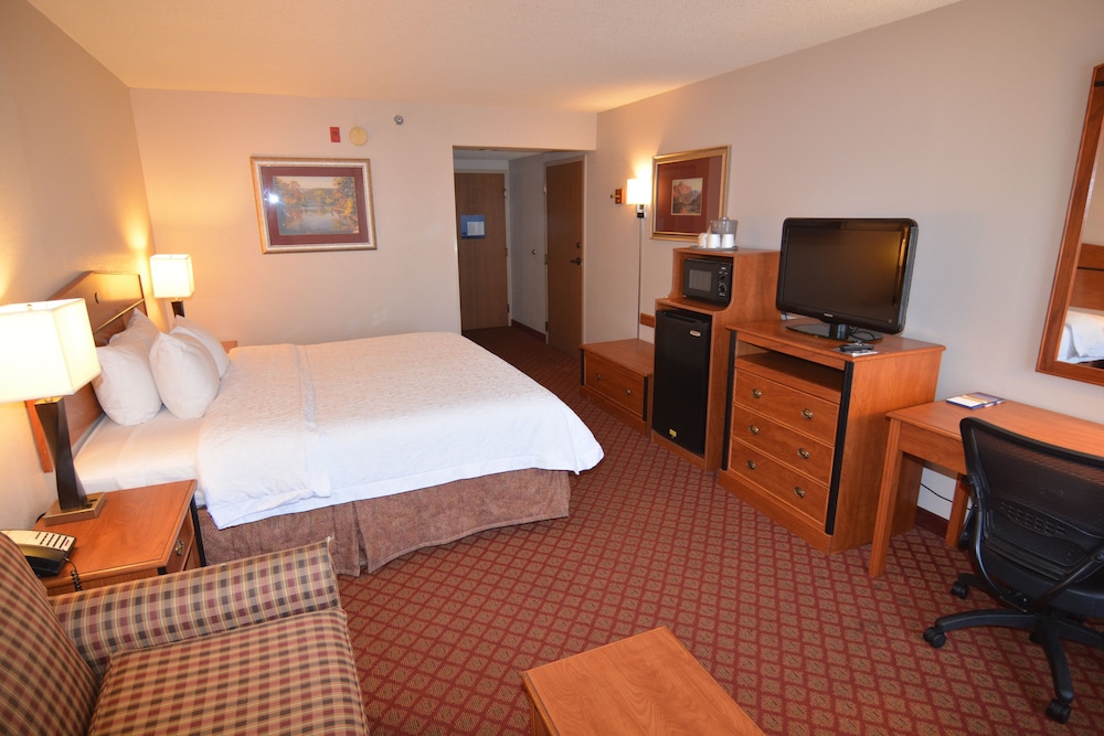 Hampton Inn Greeneville - photo 5