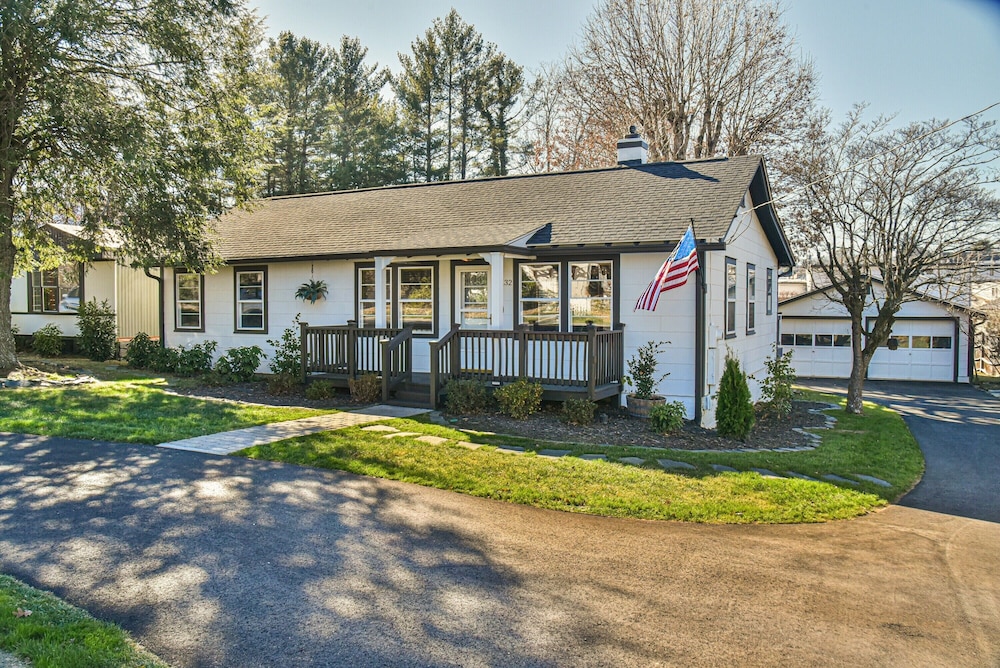 The Speakeasy in Black Mountain, United States