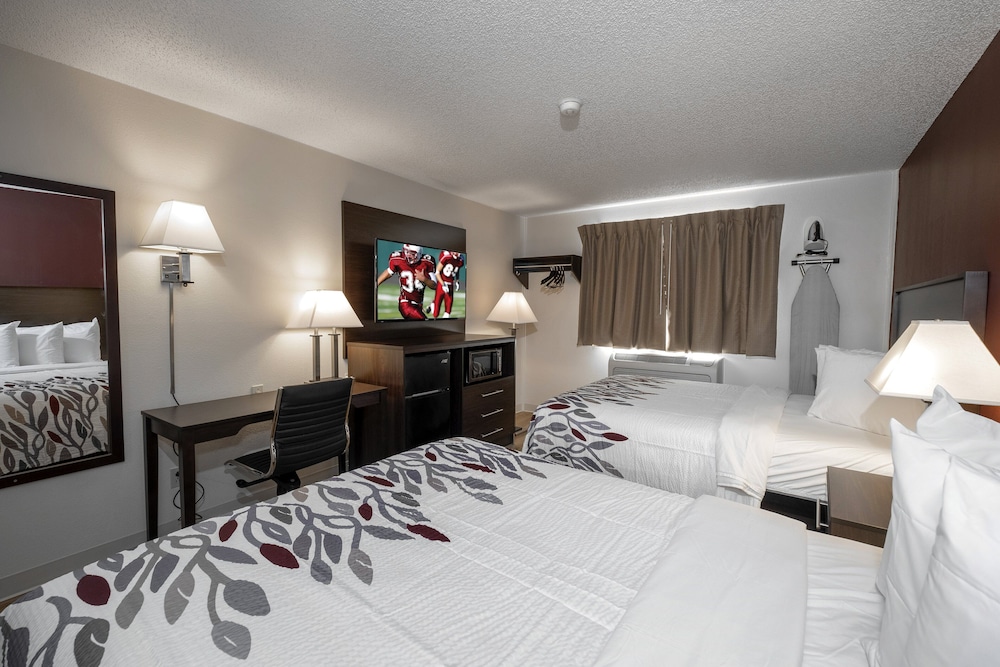 Red Roof Inn Greensburg - photo 8