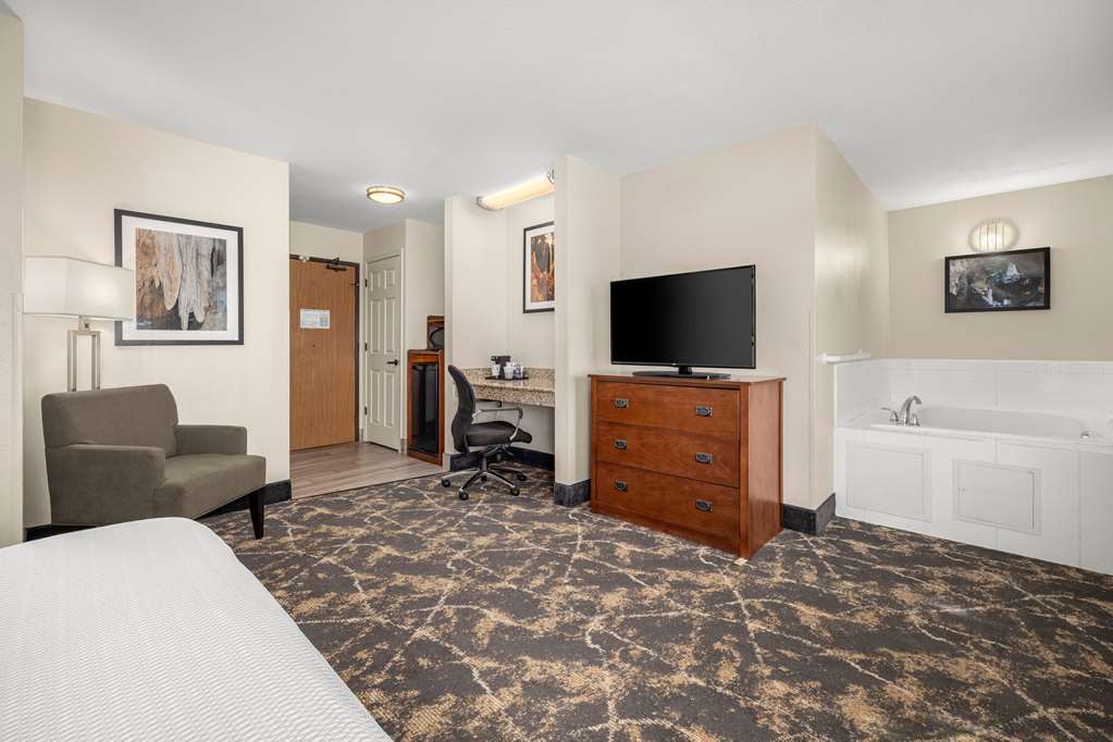 La Quinta Inn & Suites by Wyndham Grants Pass - photo 22