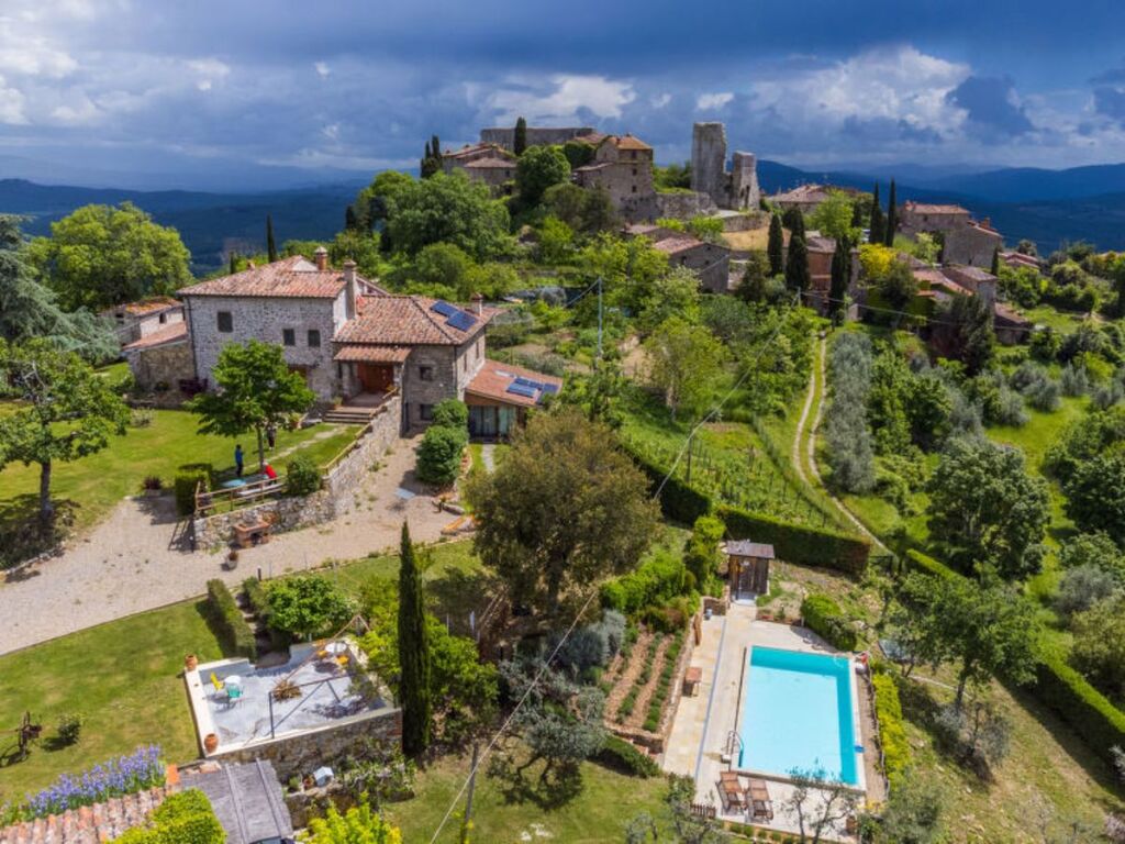Holiday Home Lunaria Solaria Nuvola by Interhome — 4-Star Luxury Hotel in Bucine, Italy