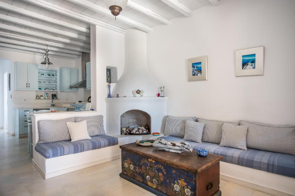 Eternity Seafront Villa Awakening Senses — 4-Star Luxury Hotel in Naousa, Greece
