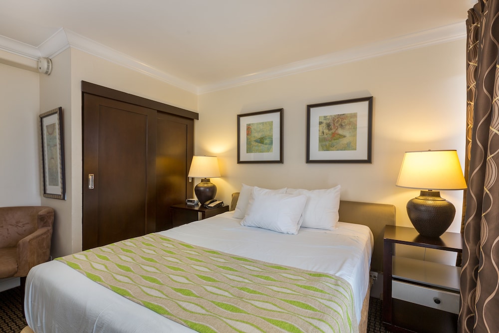 Regency on Beachwalk Waikiki by OUTRIGGER - photo 8
