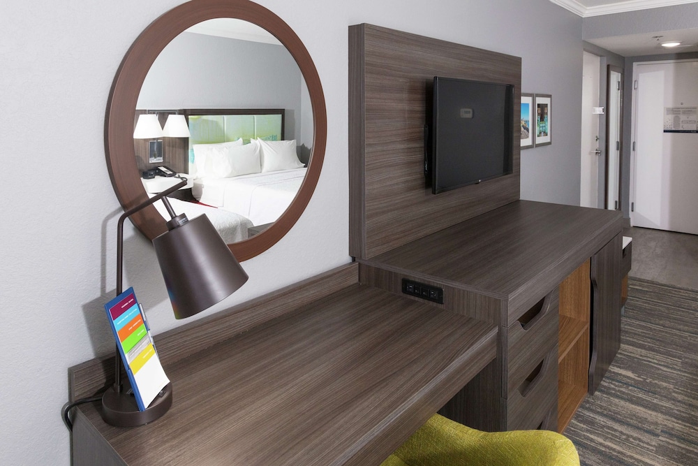 Hampton Inn St. Augustine Beach - photo 18