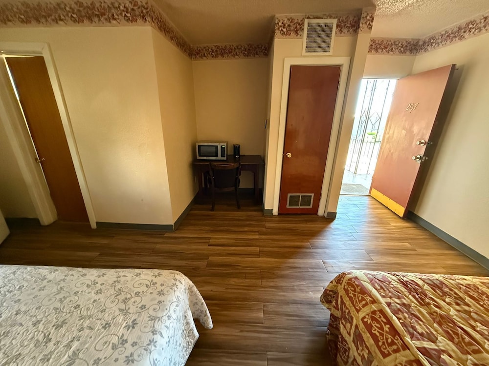 Springs Inn - photo 21