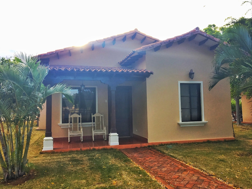 Casa Patricia Gran Pacifica Resort in Villa El Carmen, Nicaragua