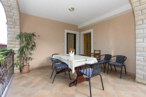 Apartment Štefa — 4-Star Luxury Hotel in Krk, Croatia