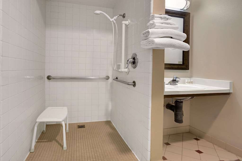 Days Inn by Wyndham Woodland - photo 21