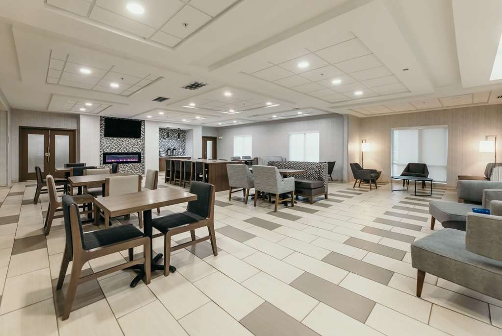 La Quinta Inn & Suites by Wyndham Ankeny IA Des Moines IA - photo 6