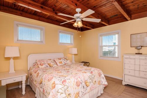 Lisa Lu by Oak Island Accommodations - photo 35