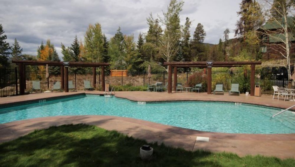 Family friendly 3 Bedroom Vacation Rental in West Keystone Resort Along the Snake River With Pool and Hot Tub - photo 30