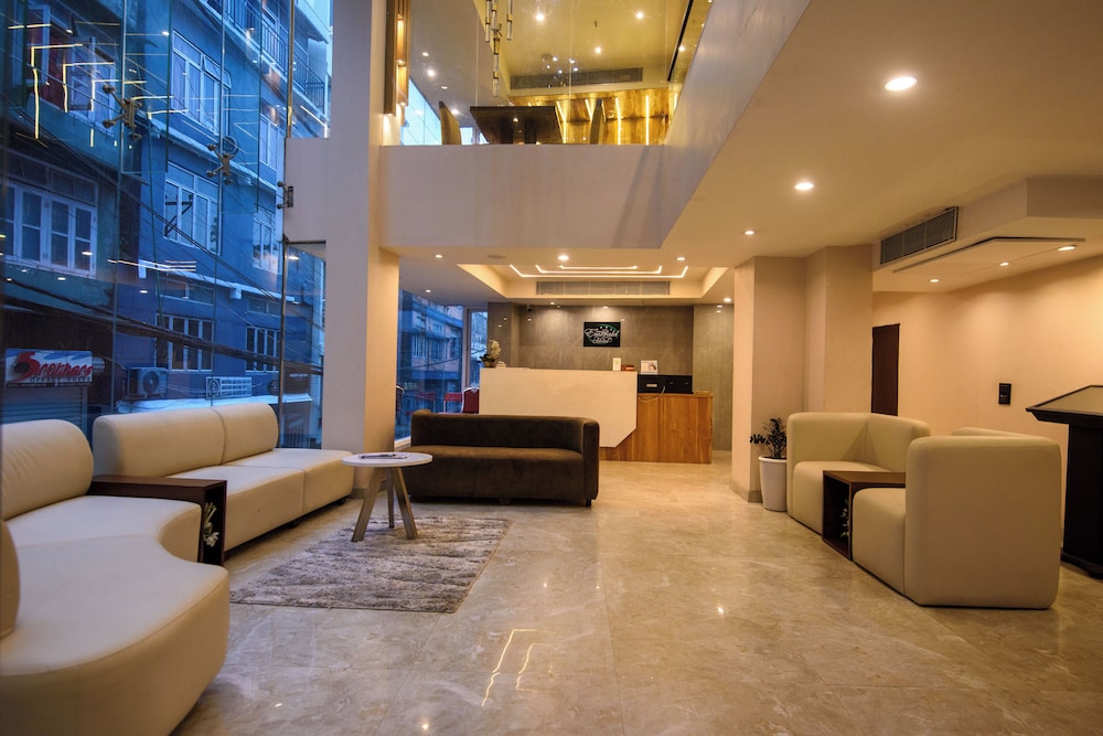 Emerald Hotel — hotel in Aizawl