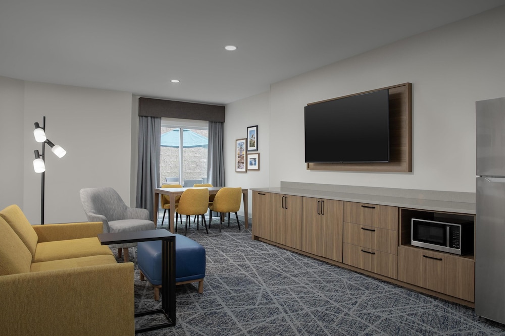 Hampton Inn & Suites Exeter - photo 24